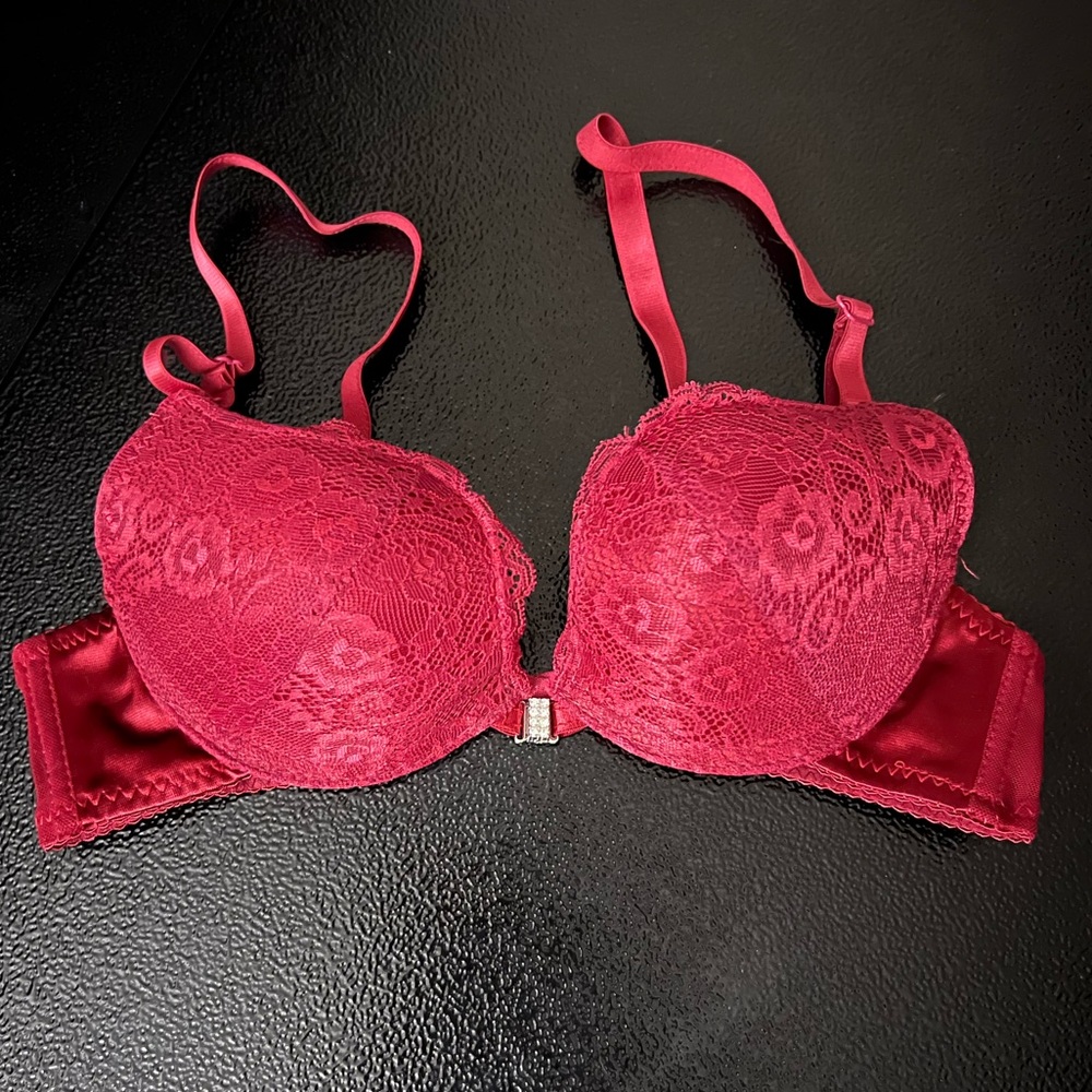 SHEIN front close red lace push-up bra-NWOT